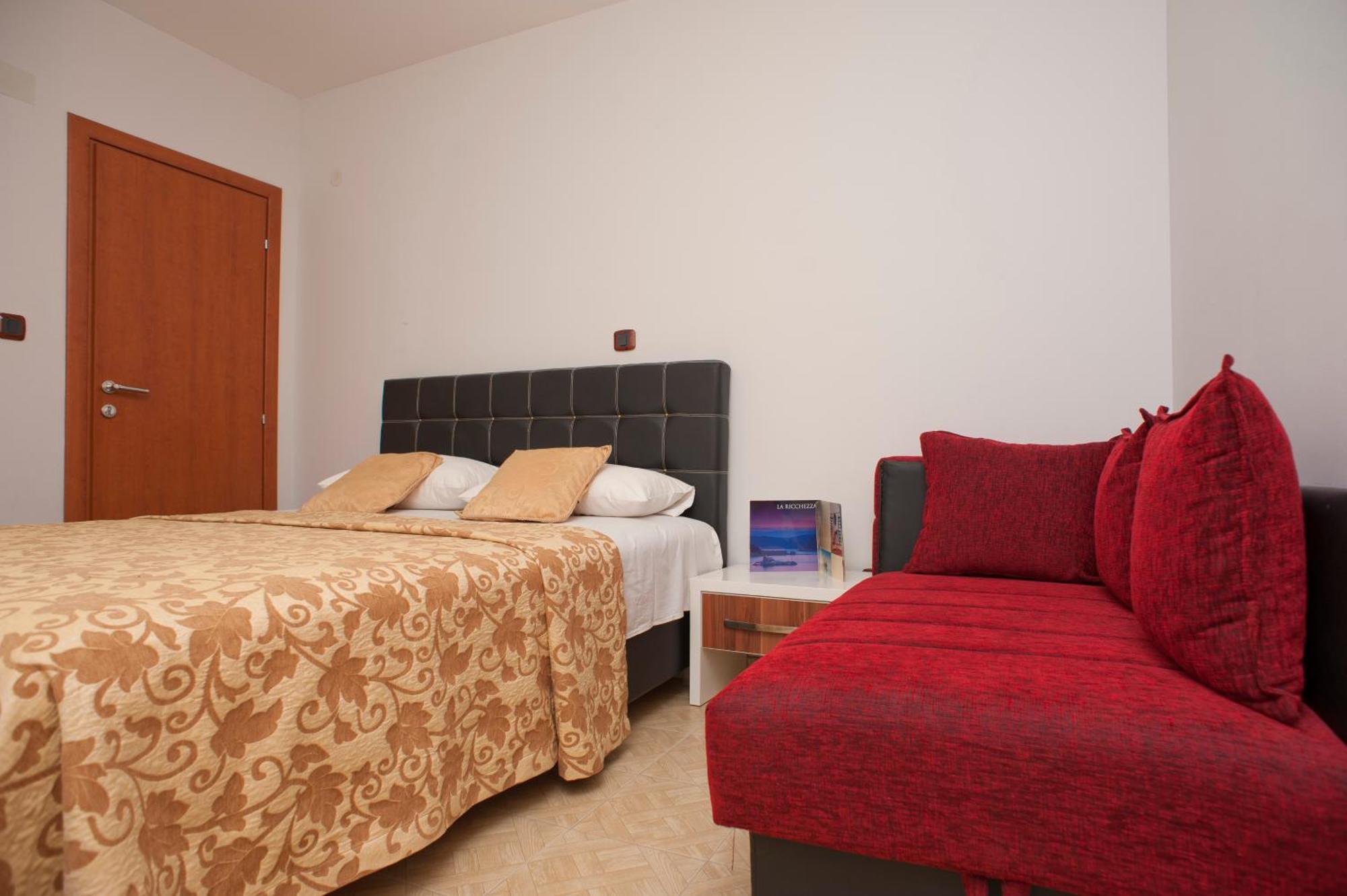 Apartments Gold Budva Exterior photo
